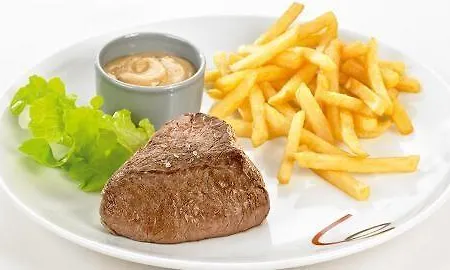 Hotel Campanile Clermont-ferrand ~