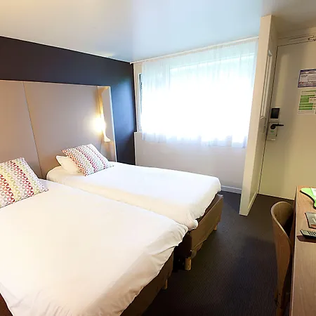 Campanile Clermont-ferrand ~ 3*