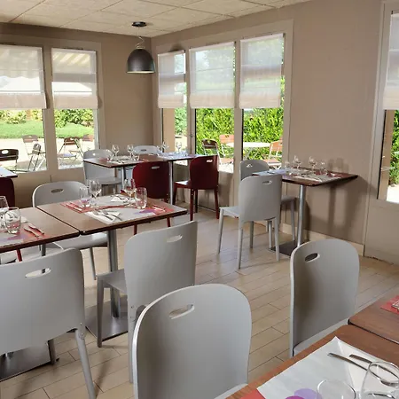 Hotel Campanile Clermont-ferrand ~