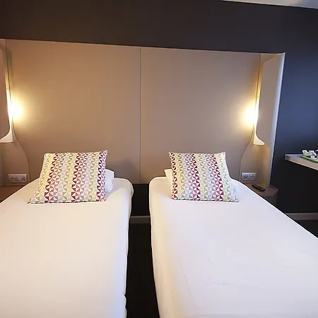 Hotel Campanile Clermont-ferrand ~