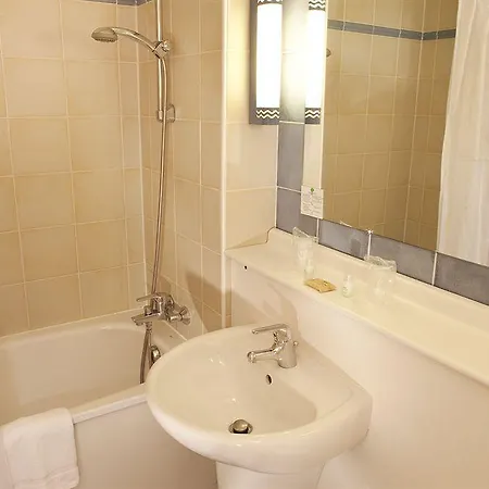 Hotel Campanile Clermont-ferrand ~ Aubière